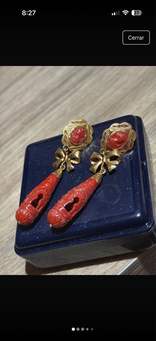 Pendientes Oro con Coral Tallado