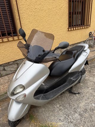 Yamaha Majesty 125 Plata