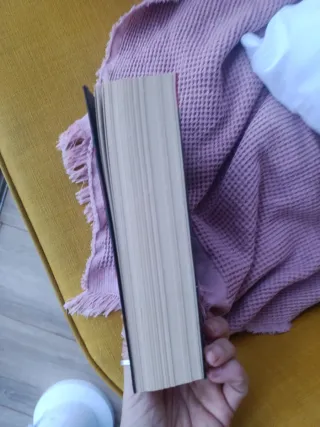 Una corona de huesos dorados (Saga De Sangre Y ...