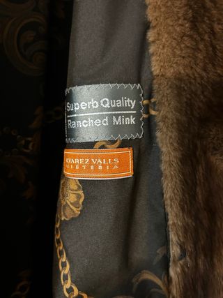 Abrigo de piel marrón