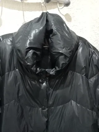 Chaquetón de plumas negro