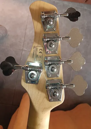 Bajo Sire Marcus Miller V7 5 cuerdas Vintage