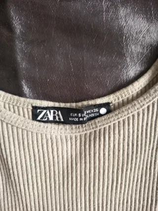 Top Zara manga abullonada beige Talla S