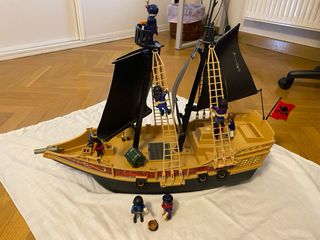 Barco Pirata Playmobil con Figuras