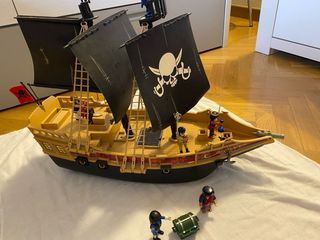 Barco Pirata Playmobil con Figuras