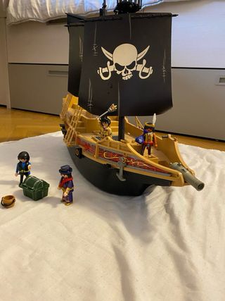 Barco Pirata Playmobil con Figuras