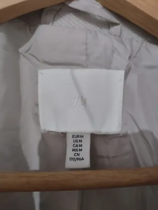 Abrigo corto beige oversize