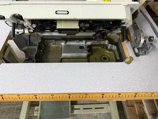 Máquina de coser Global con corta hilos