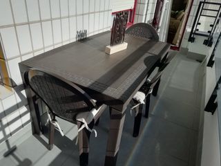 Mesa y 4 sillas de terraza NUEVO