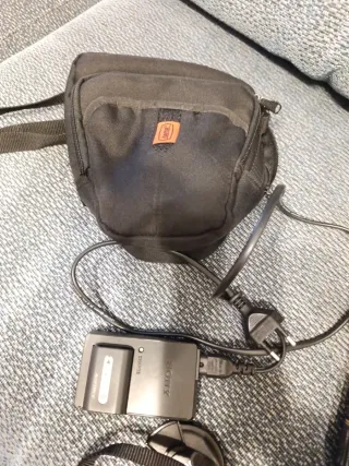 Cámara Sony Alpha a230 + Objetivo Tamron.