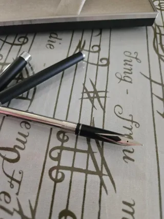 Caneta Sheaffer Targa Slim (1002) + Conversor