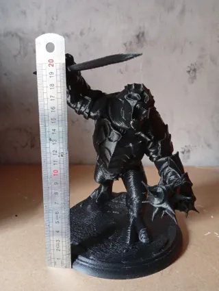 Figura Olog-hai del señor de los anillos