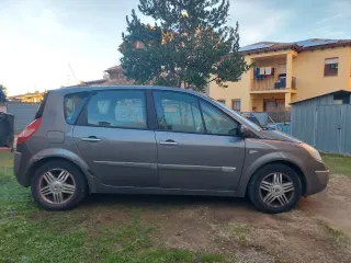 Renault Scenic 1.9 DCi 120