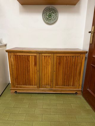 Aparador de madera maciza
