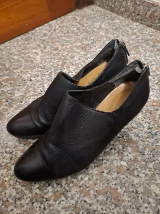 Botines de piel negros con cremallera