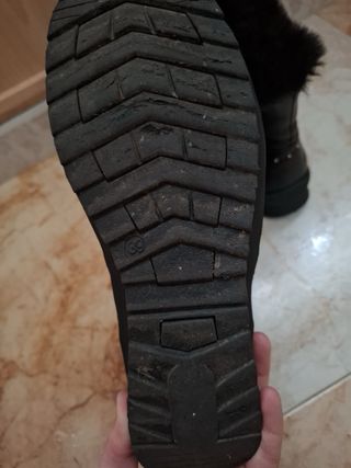 Botines negros de piel con pelo