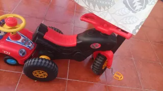 Moto Trike Infantil Roja y Negra