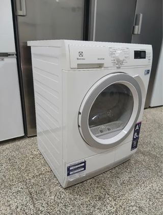 Secadora AEG 8kg Blanca A++