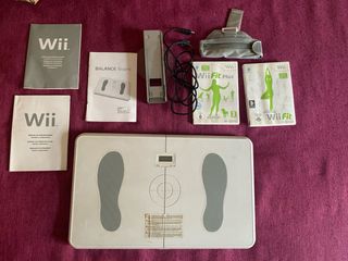 Nintendo Wii Fit + Balance Board