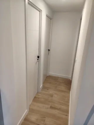 Instalación de puertas de paso