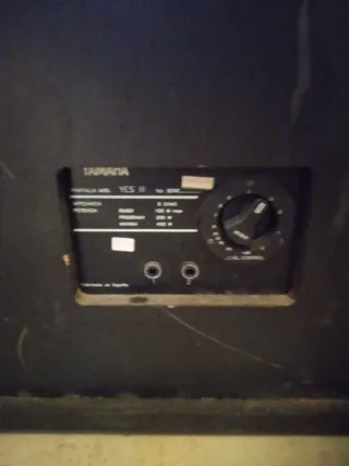 Altavoz Yamaha 3 vías 400W
