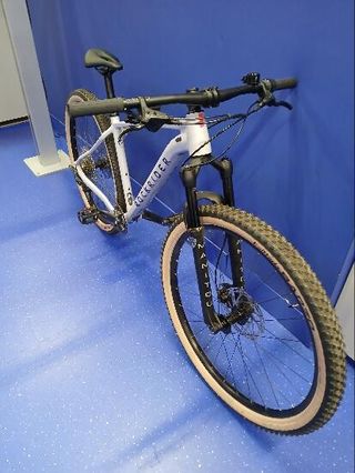 Bicicleta MTB Cross Country Race 700 Gris Cuadro Aluminio