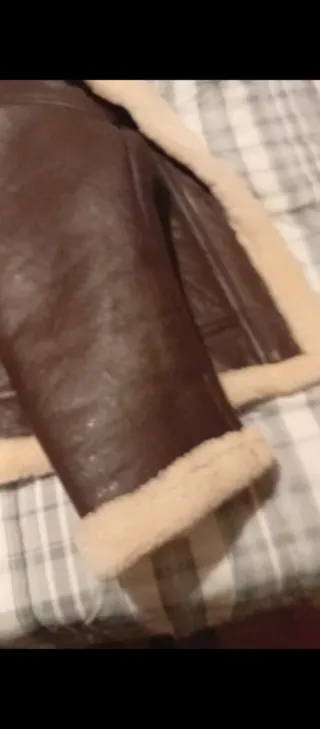 Cazadora de cuero de carnero marrón