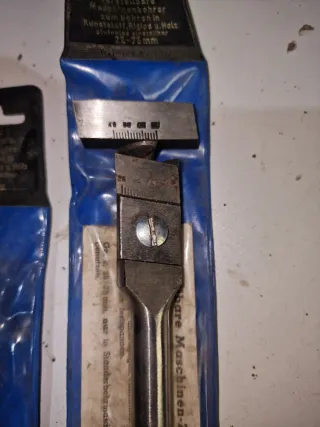 Broca ajustable D.B.G.M.