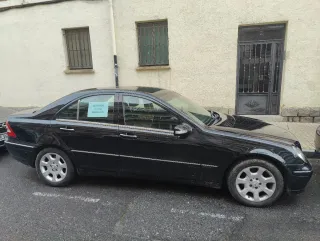 Mercedes-Benz Clase C 2004
