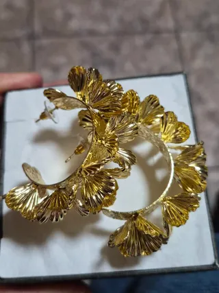 Pendientes Zara Flor Dorados