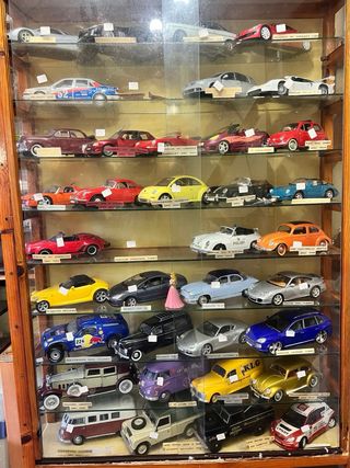 Colección Coches Escala 1:18