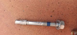 Tornillos de anclaje acuñados. M16x145. Nuevos.