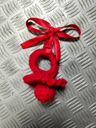 Koala de ganchillo con corazón