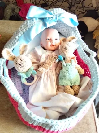 Koala de ganchillo con corazón