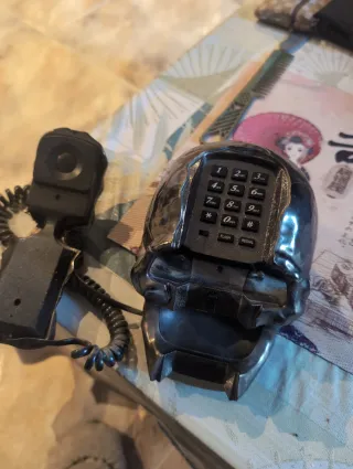 Teléfono Fijo Calavera Decorativo aunque funcional