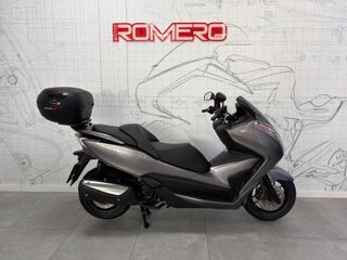 HONDA FORZA 300 PLATA METALIZADO - OCASIÓN