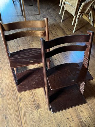 Silla trona Stokke Evolutiva y accesorio baby set.