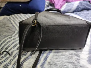 Bolso Guess Negro y gris