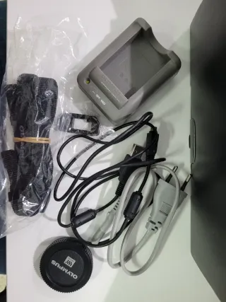 Olympus OMD E-M10 Cámara. Prácticamente a estrenar