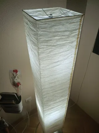 Lámpara de pie Ikea como nueva