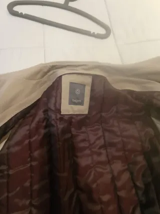 Abrigo gabardina beige