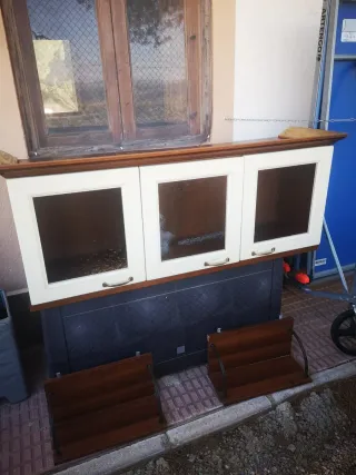 Alacena diseño italiano madera y cristal