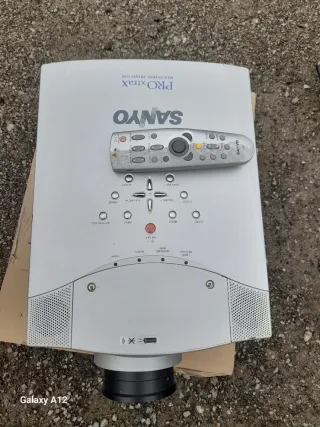 Proyector Sanyo PLC-XF46