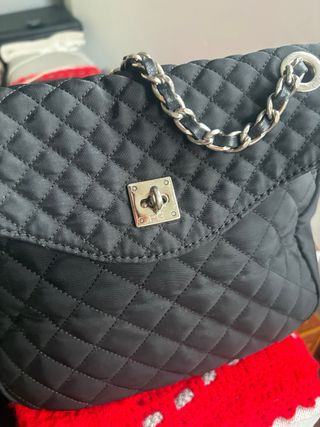 Bolso Purificación Garcia negro cadena