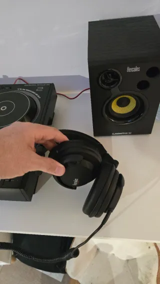 Hercules DJControl Impulse 500
