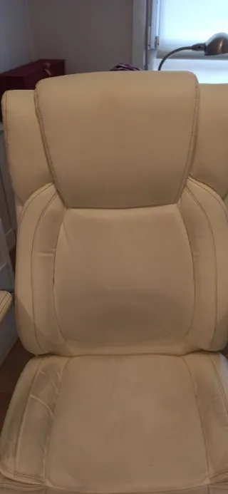 Sillón de despacho beige