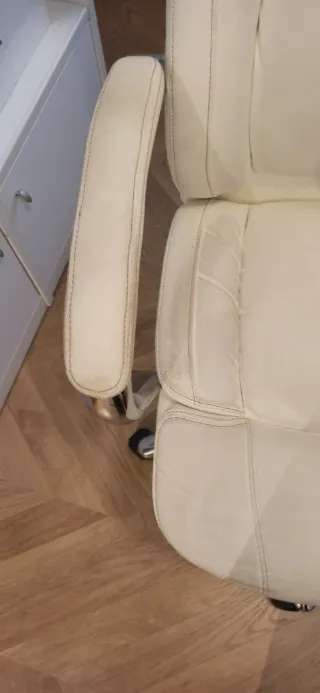 Sillón de despacho beige