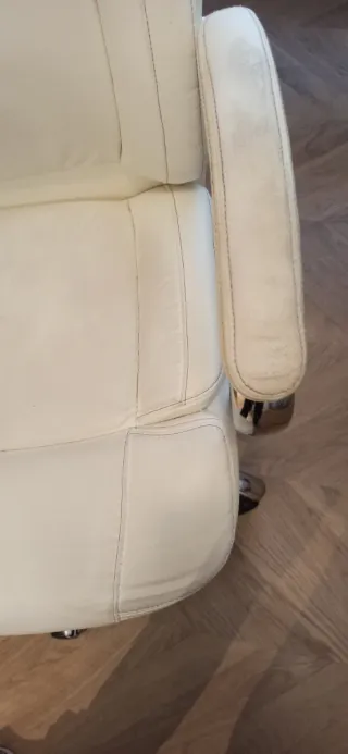 Sillón de despacho beige