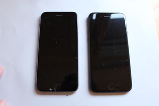 2 Apple iPhones 6s + 7 para piezas