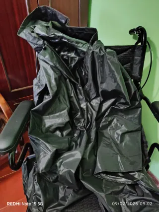 Silla de ruedas muy poco uso , seminueva